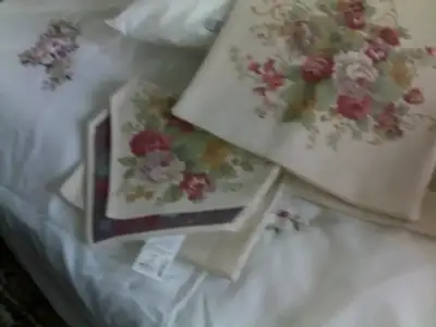 $17022012318.webp