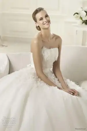 $pronovias-2013-collection-dogma-wedding-dress.webp