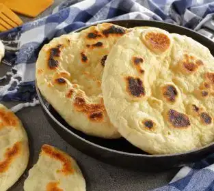 tavada-mayali-ekmek-tarifi.webp