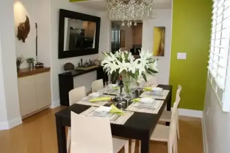 $Simple-Dining-ROom-Design-Ideas-560x373.webp