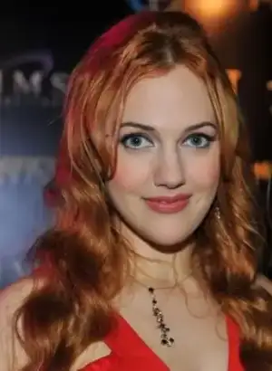 $meryem_uzerli_29176_4584599.webp