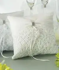 $wedding%20accessories%20ring%20pillow.webp