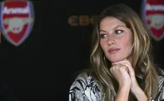 $Gisele+Bundchen+Ambassador+Ebel+Photocall+3Lyyha21aPRl.webp