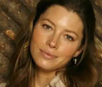 $Jessica-Biel-8-4YJNXLMDVN-1280x1024.webp