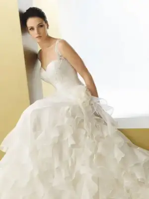 $2011-Elianna-Moore-Collection-Elegant-Wedding-Gown.webp $2011-Elianna-Moore-Collection-Elegant-Wedding-Gown.webp