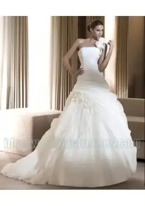 $organza-asymmetric-strap-with-flowers-decoration-rouched-skirt-in-chapel-train-2011-empire-d...webp $organza-asymmetric-strap-with-flowers-decoration-rouched-skirt-in-chapel-train-2011-empire-d...webp