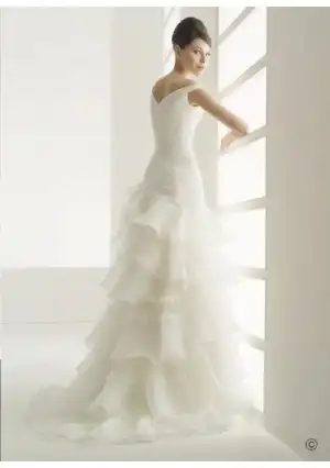 $organza-sexy-v-neck-with-rouched-bodice-and-layered-a-line-skirt-whot-sell-wedding-dress-wd-...webp $organza-sexy-v-neck-with-rouched-bodice-and-layered-a-line-skirt-whot-sell-wedding-dress-wd-...webp