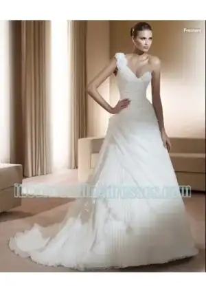 $organza-with-pleated-organza-in-sexy-v-neck-an-one-shoulder-neckline-with-elegant-asymmetric...webp $organza-with-pleated-organza-in-sexy-v-neck-an-one-shoulder-neckline-with-elegant-asymmetric...webp
