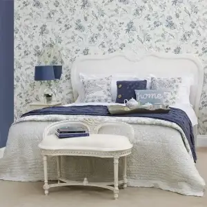 $96_00000de1f_fa5a_orh550w550_Bedroom-modern-Ideal-Home4.webp