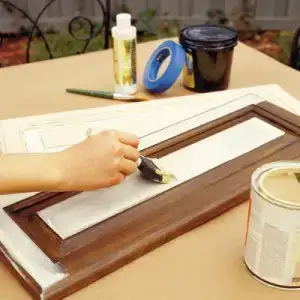 $painting-cabinets-l-300x300.webp