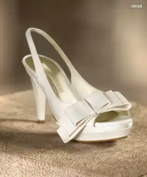 $Pronovias-Wedding-Shoes-Collection-2012-459.webp