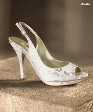 $Pronovias-Wedding-Shoes-Collection-2012-461.webp