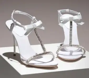 $Giuseppe-Zanotti-2012-gelin-ayakkabisi-4.webp