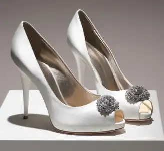 $Giuseppe-Zanotti-2012-gelin-ayakkabisi-8.webp