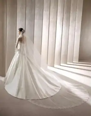 $pronovias-2012-duvak-modelleri-6.webp