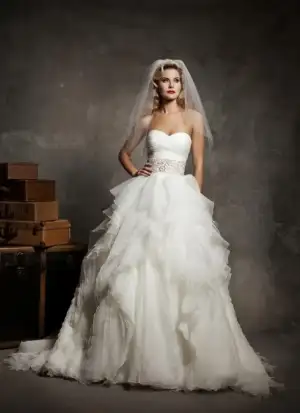 $justin-alexander-2013-bridal-collection-8640.webp