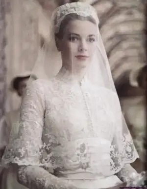 $grace-kelly-wedding-dress-2011-1.webp