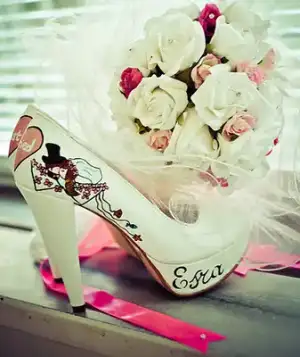 $ozel_tasarim_gelin_ayakkabisi.webp