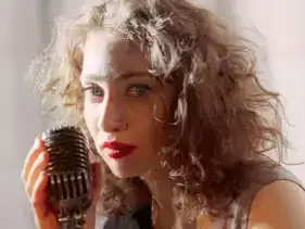 $regina_spektor.webp $regina_spektor.webp