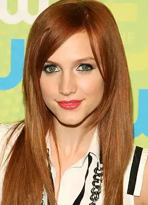 $1250018161_ashlee_simpson_290x402.webp
