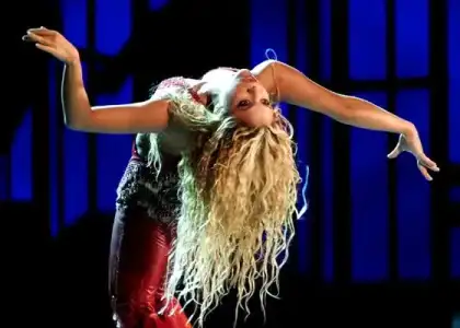 $shakira-dance-photo.webp