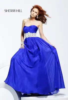 $sherri-hill-saks-mavisi-nisanliklar-8.webp