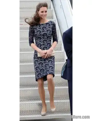 $kate_middleton_lace_navy_blue_dress_at_macdonald_cartier_international_airport_4517_1.webp