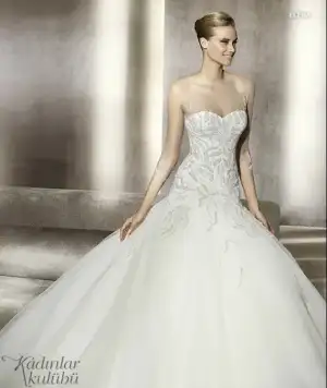 $pronovias-2012-Gelinlik-Modelleri-2.webp