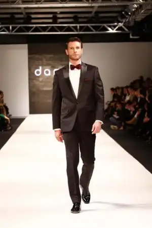$2011-istanbul-fashion-week-damat-tween-defilesi-16.webp