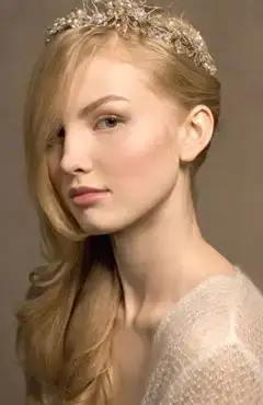 $bridal_hair_style_with_long_side_bangs.webp