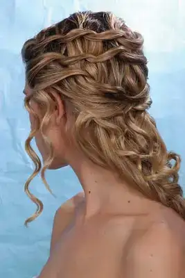 $wedding-hairstyles-for-long-hair-half-up-half-down.webp