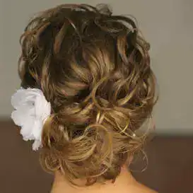$wedding-hairstyles-long-hair.webp