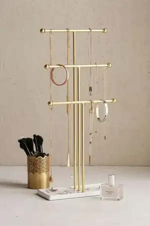 88-suggestions-for-storage-for-jewelry.webp