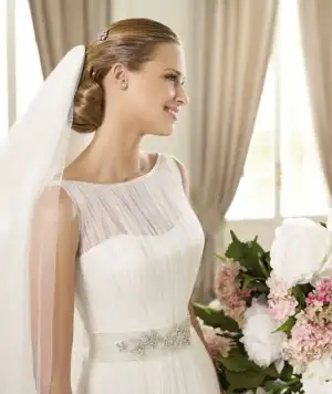 $Pronovias-2013-yaz-gelinnlik-modelleri-derby_b1-550x652.webp
