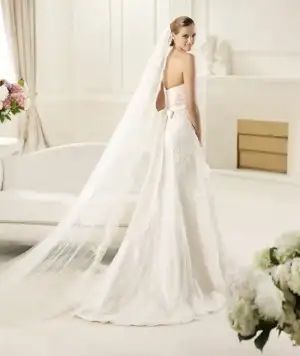 $Pronovias-2013-yaz-gelinnlik-modelleri-diciembre_c1-550x652.webp
