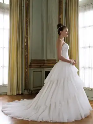 $David-Tutera-gelinlik-modelleri-01.webp