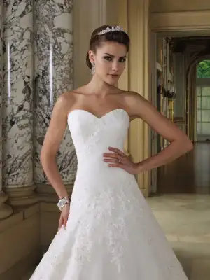 $David-Tutera-gelinlik-modelleri-05 - Kopya.webp