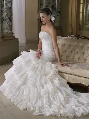 $David-Tutera-gelinlik-modelleri-06 - Kopya.webp