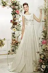 $papilio-2012-wedding-dresses.webp
