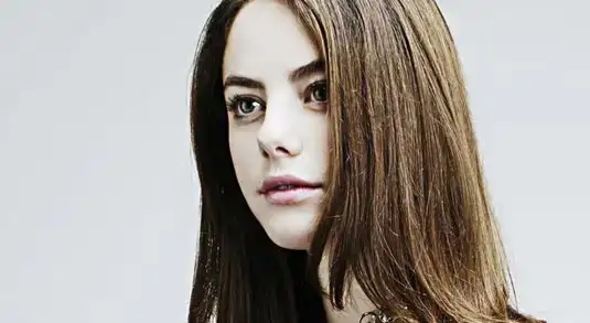 $Kaya-Scodelario.webp