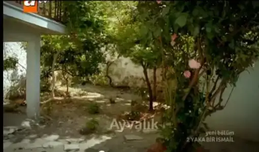 $ayval&#305;k ev bah&#231;e.webp