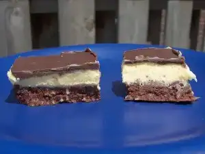 $Nanaimo-bar-300x225.webp