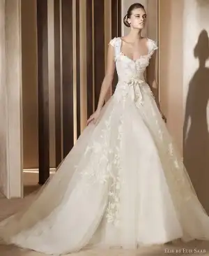 $elie-by-elie-saab-2011-gelinlik-modelleri-1332623.webp