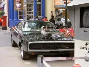 $800px-dodge_charger_-_the_fast_and_the_furious-300x225.webp