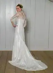 $A-Line-Square-Lace-Shoulder-and-Arms-Cover-Chapel-Train-Taffeta-Wedding-Gown-3617-2.webp