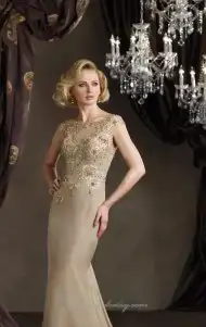 $211d41-chiffon-dress-by-ivonne-d-exclusively-for-mon-cheri.webp