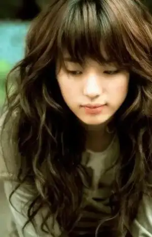 $han-hyo-joo.webp