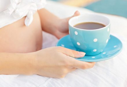 Hamilelikte Hibiskus Çayı İçmek Güvenli mi? Hibiskus Çayının Hamileyken Faydaları