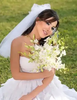 $nancy ajram wedding picture 1 cover.webp