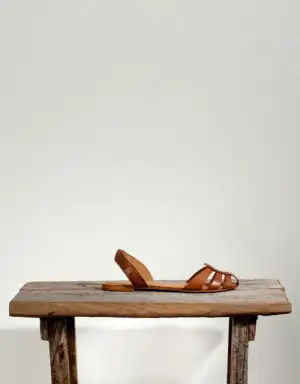 $pull-and-bear-sandalet-4.webp